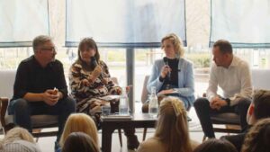 Mi az insight? | Panelbeszélgetés moderálása